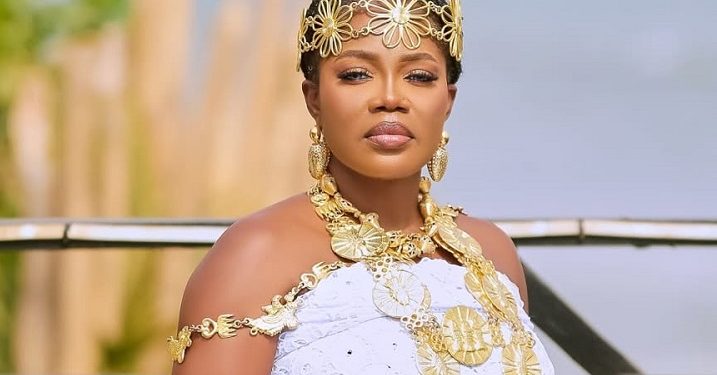 i have never received any award after 20 years in music mzbel