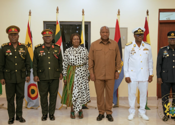 Mahama lauds outgoing CDS, Service Chiefs