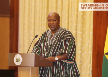 Mahama pledges construction of key bridges to boost trade