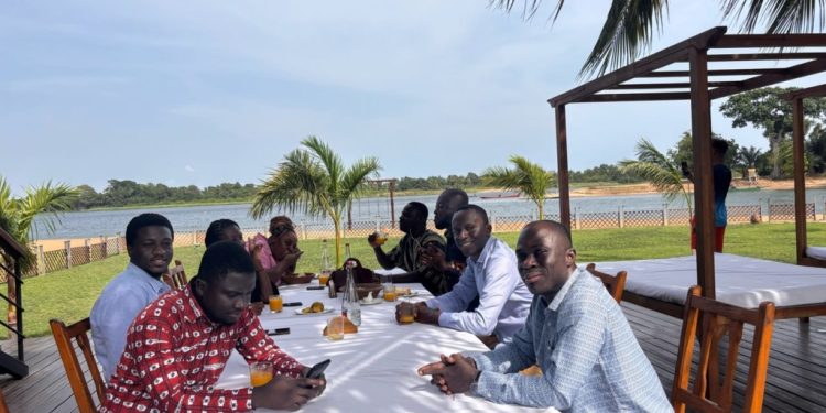 mfwa and thomson reuters foundation train journalists on tackling illicit financial flows