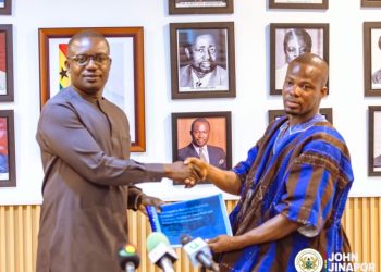 Over 1,350 ECG containers missing from Tema Harbour amid procurement breaches – Energy Minister