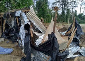 Residents of Nsuokyire protest illegal mining along Tano river