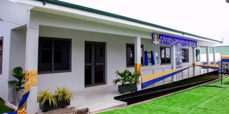 sir samuel jonah commissions ababio serebour building for ghana armed forces pay regiment