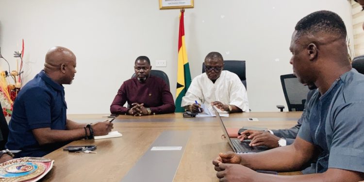 sports minister kofi adams meets bronx boxing gym champions promises support for ghana boxing