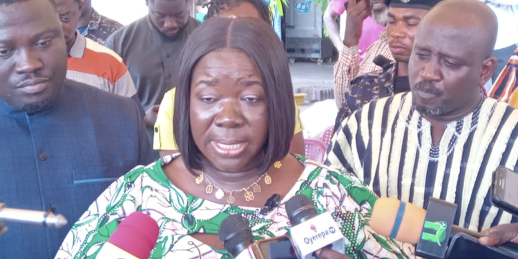 trade minister engages smido on removal of laws on salvaged vehicles