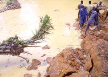 A/R: 2 dead, many trapped in galamsey pit collapse at Mpasatia