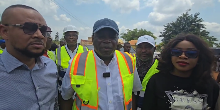 contractor to resume work on stalled ofankor nsawam road following fruitful discussions roads minister