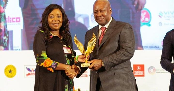 Daily Insight for CEOs: Customer-centric transformation – Competing on experience, not just product 1 daily insight for ceos customer centric transformation competing on experience not just product