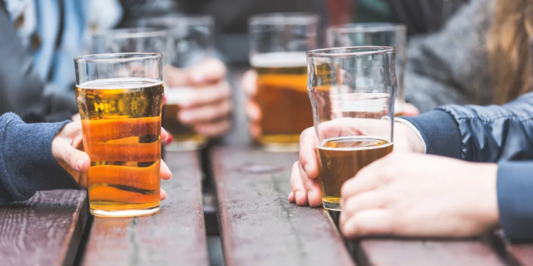 heavy drinking linked with lasting impact on the brain study finds