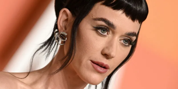 katy perry felt battered and bruised by backlash
