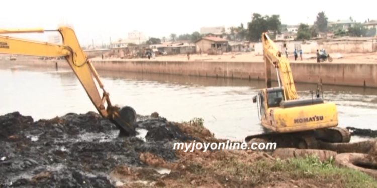 mahama orders speedy desilting of odaw drain to prevent flooding