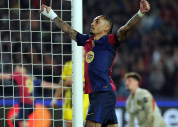 Raphinha equals Messi record as Barca thrash Dortmund