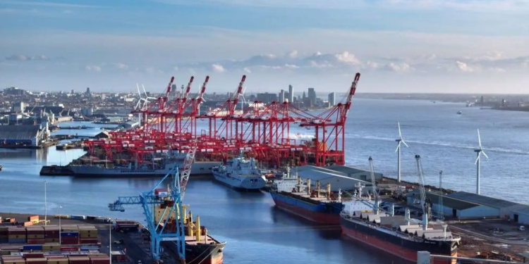 uk to keep pushing for deal after trump imposes 10 tariff