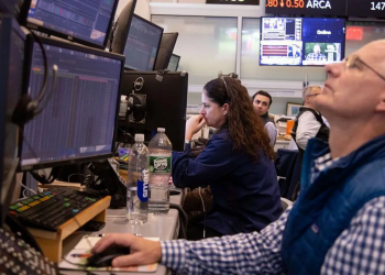 US stocks make historic gains after Trump pauses some tariffs