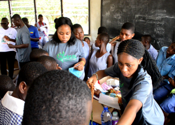 Volta Creative Arts Foundation promotes social inclusion with arts and crafts workshops for deaf and blind