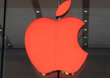 Apple hits back at US judge’s ‘extraordinary’ contempt order