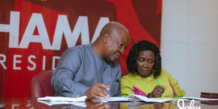 captain effah dartey demands apology from mahama opoku agyemang and bagbin