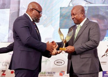 Daniel McKorley named Salt Mining CEO of the Year at 2025 Ghana CEO Summit