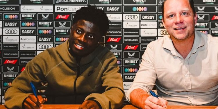 dutch side fc utrecht sign ghanaian youngster nana gyamfi amoah from shooting stars