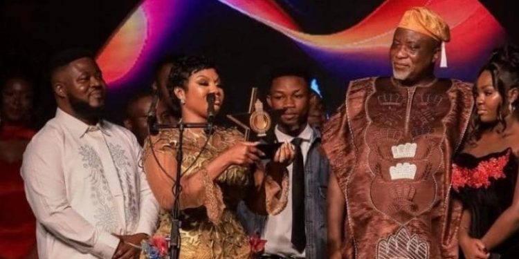 empress giftys watch me wins traditional gospel song award at 2025 tgma