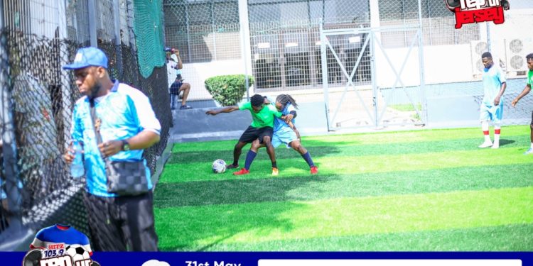 fans battle it out in fifa basketball and gala at hitz fms rep ur jersey