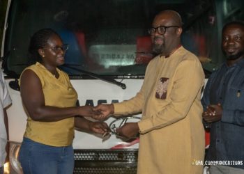 GFA presents buses to Ampem Darkoa and Hasaacas Ladies
