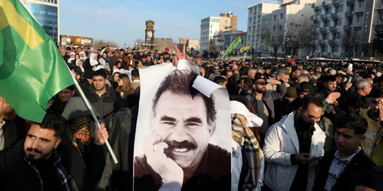 kurdish group pkk says it is laying down arms and disbanding