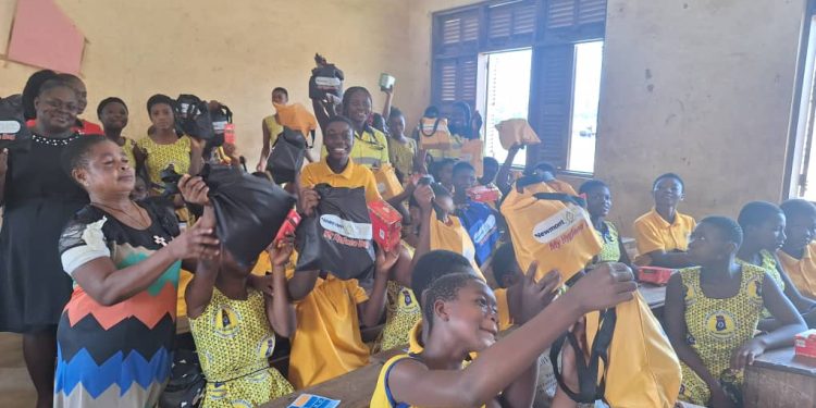 menstrual hygiene day nadef donates 50000 pads to 4000 girls