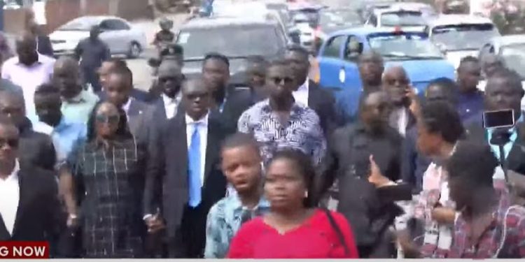 minority storms eoco hq to support wuntomi
