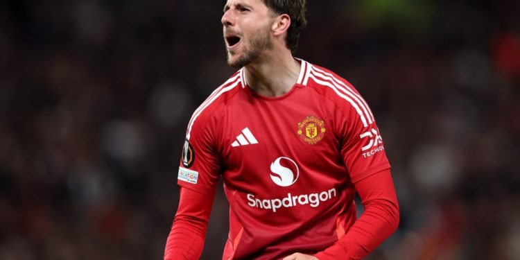 mount brace sends manchester united to europa league final