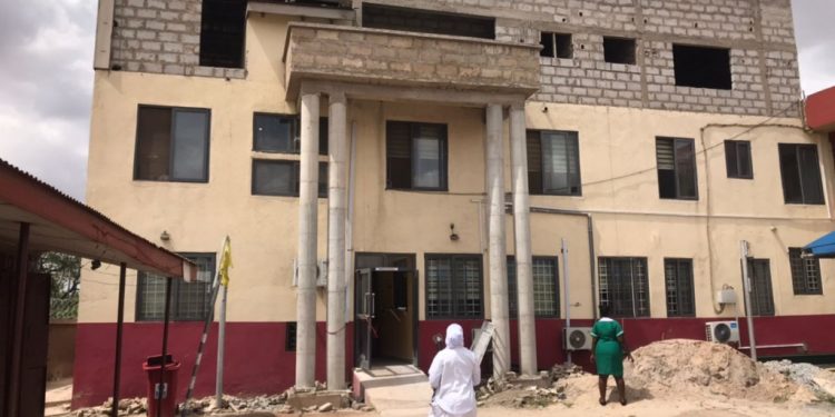 otumfuo osei tutu ii foundation donates essential equipment to manhyia govt hospital