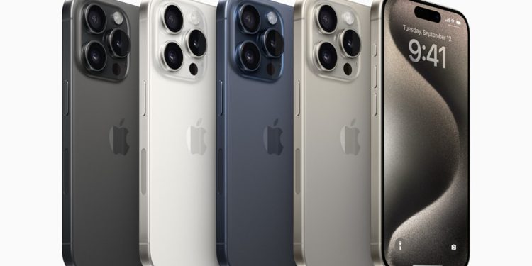 trump threatens apple with a 25 tariff if it doesnt build iphones in america