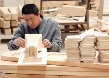 US and China agree to slash tariffs for 90 days