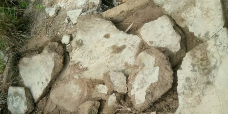 V/R: Five bodies exhumed in Amefinukope, heads missing 1 v r five bodies exhumed in amefinukope heads missing