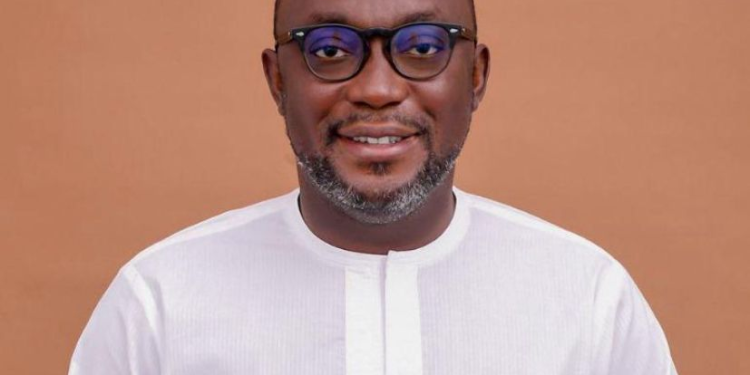 abuakwa south mp donates ghc2a245200 to support feeding at kibi school for the deaf