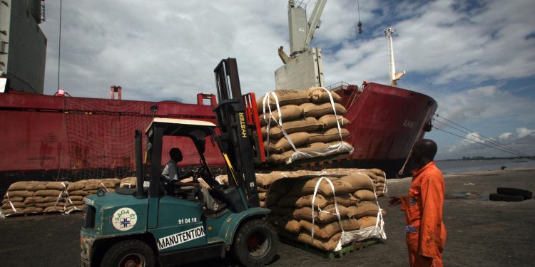 costly rollover contracts to sink ghanas troubled cocoa sector even deeper