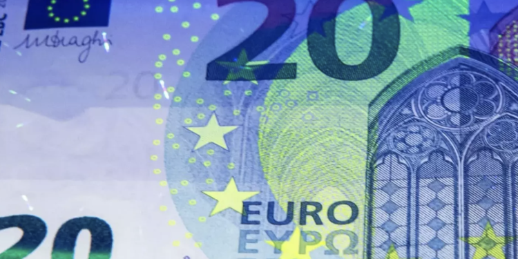 eu commission gives bulgaria green light to use euro