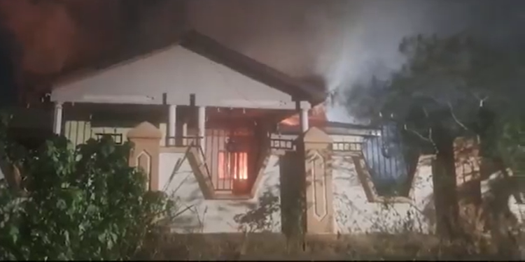 Fire guts official residence of Afigya Kwabre South DCE 1 fire guts official residence of afigya kwabre south dce