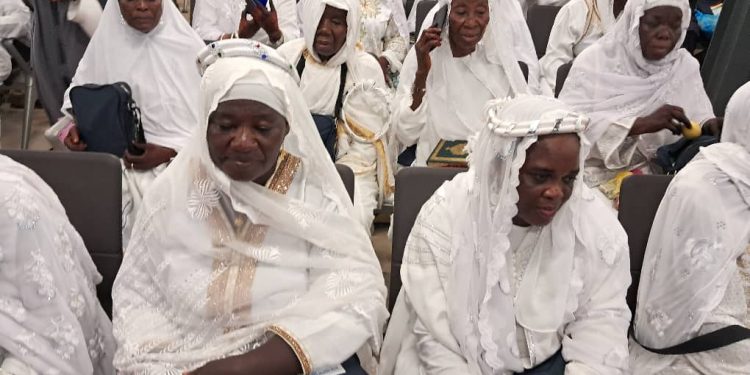 first batch of pilgrims from mecca arrives in tamale