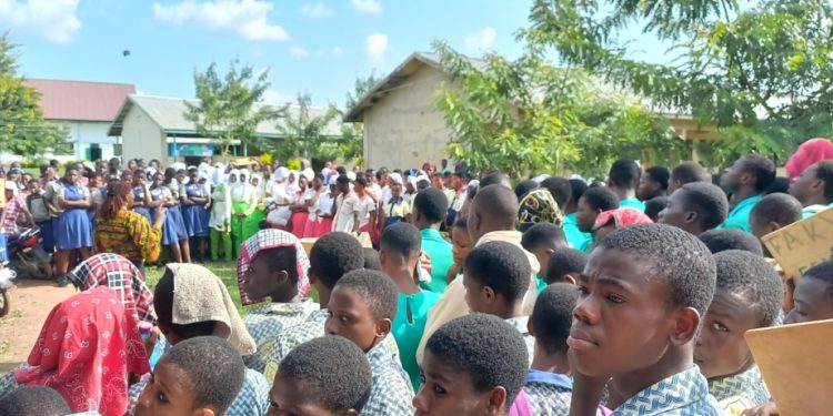 ges urges supervisors and invigilators to uphold integrity and honesty