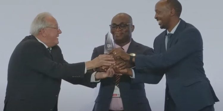 ghanas prof alexander debrah wins e50k edctp dr pascoal mocumbi prize for global health contributions