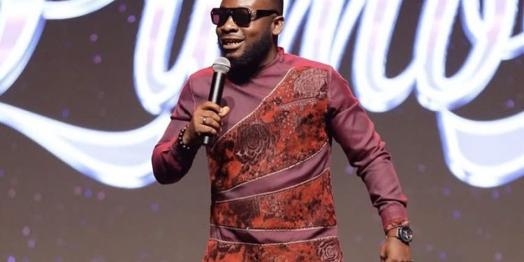 lekzy decomic admits to sharing free tickets to avoid empty seats at his event