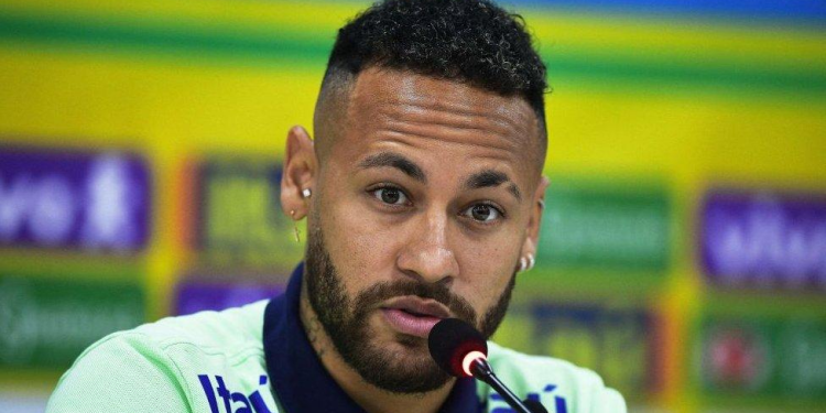 neymar renews contract with boyhood club santos
