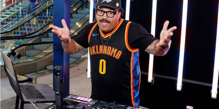 oklahoma city thunder beats indiana pacers to win first nba title