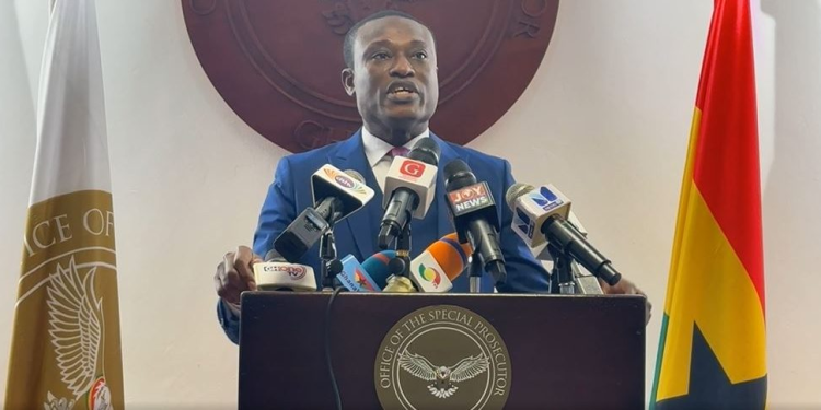 special prosecutor calls for asset verification system opposes public disclosure