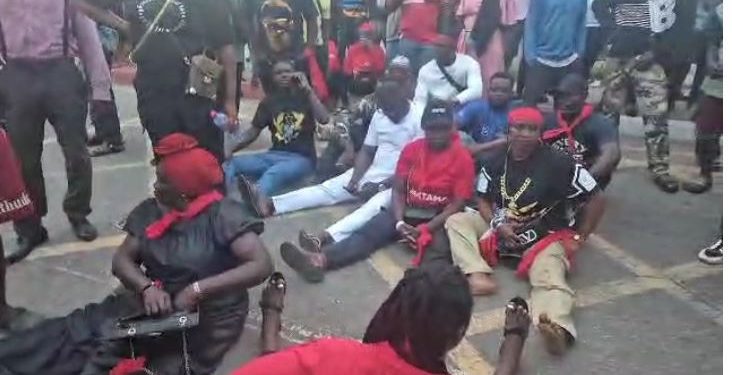 tensions flare at eoco as supporters demand wontumis release