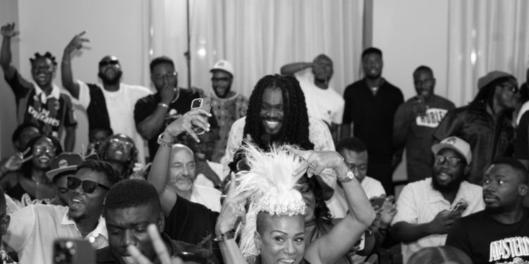 ayisi treats fans to intimate performance in accra following tgma win