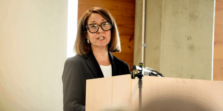british govt to conduct review into state pension age