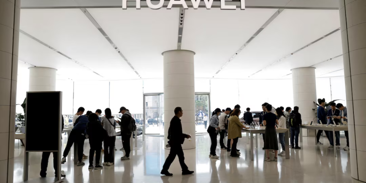 chinas huawei must face us criminal charges judge rules