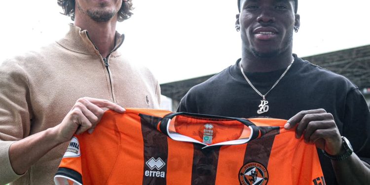 dundee united sign ghana midfielder pappoe on loan from hungarian champions
